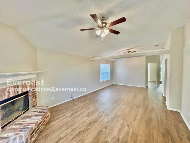 Photo - 10908 Deauville Cir S