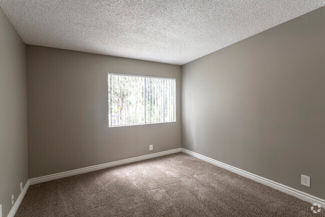 1HAB, 1BA - 754 ft²