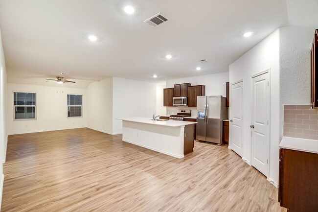 Photo - 3201 Kenner Dr