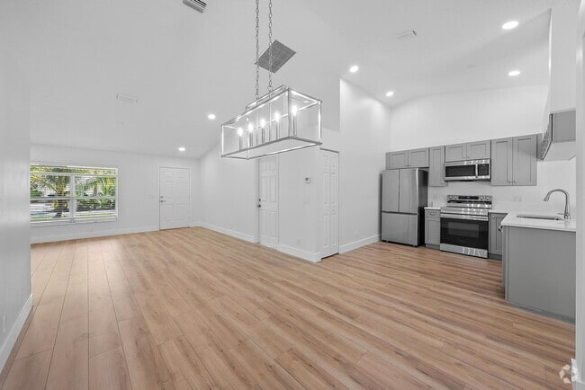 Building Photo - 1835 Service Rd Rental