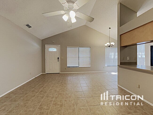 Photo - 3834 Lake Shore Dr