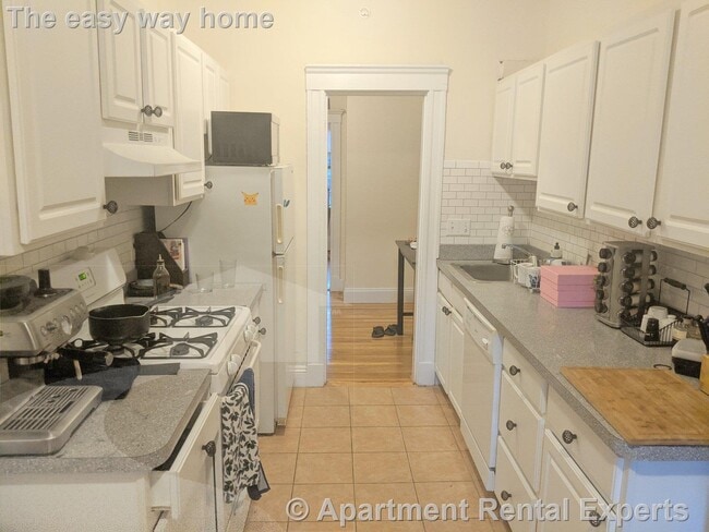 Building Photo - 1558 Massachusetts Ave Unit #32 Rental