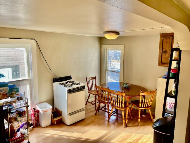 Photo - 323 Center St