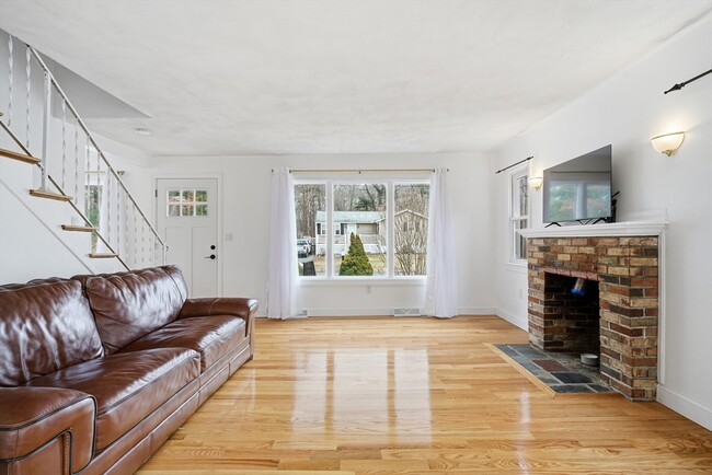 Photo - 724 Linwood St