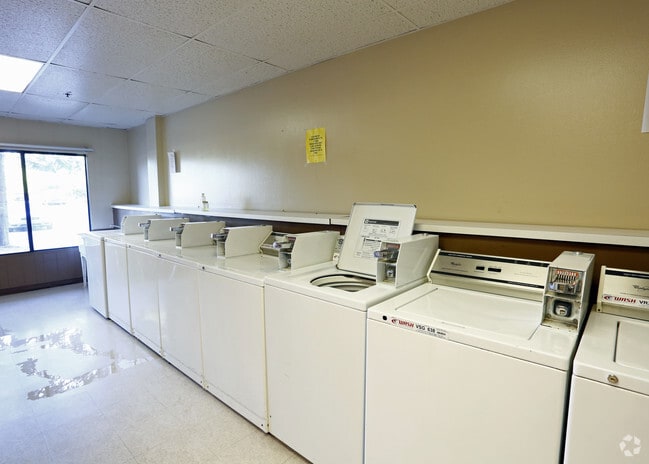 Highland Towers - Senior Living 55+