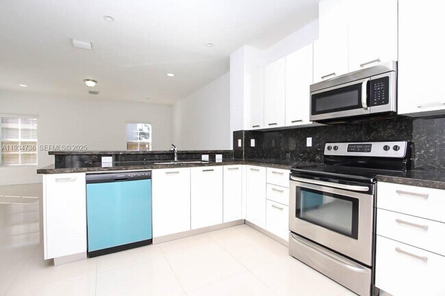 Photo - 15670 SW 11th Terrace