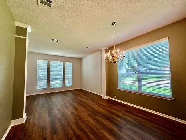 Photo - 7426 Maple Run Dr