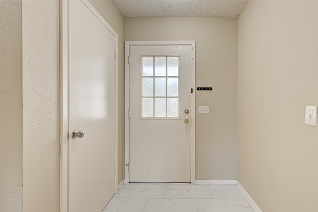 Photo - 22814 Stratford House Ln