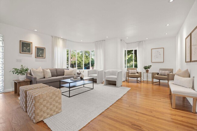 Photo - Upscale Downtown Living Casa