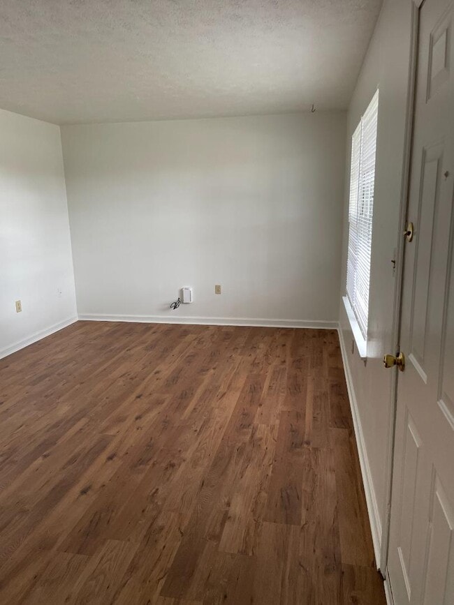 Photo - 98 Andrea Dr