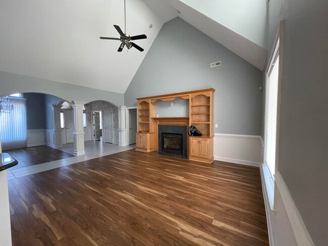 Photo - 530 Winterberry Ln