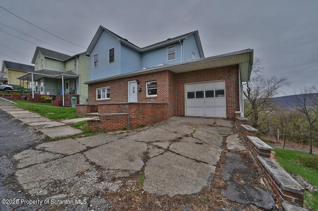 Photo - 189 Johnson St