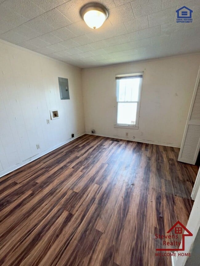 Photo - 116 Walker St
