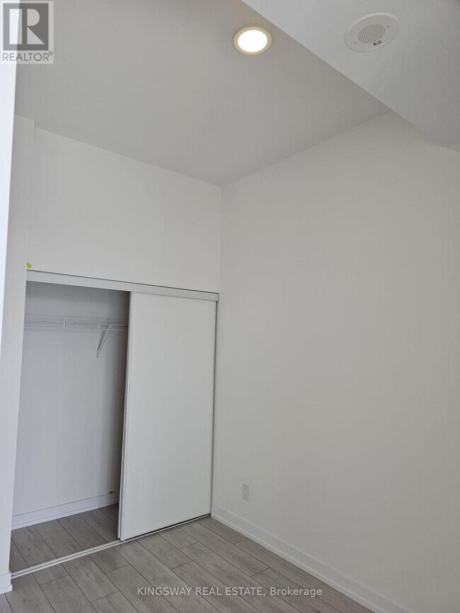 Photo - 500 Dupont St Unit 307