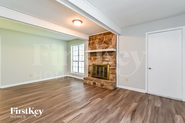 Photo - 4399 Winterpark Dr