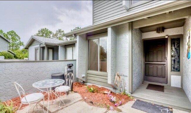 Photo - 160 Limewood Pl