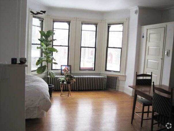 Building Photo - 634 S 48th St Unit 2F Rental