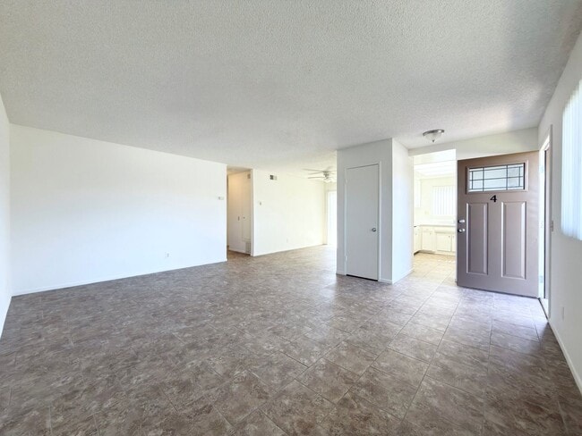 259 Alestar St Unit 4