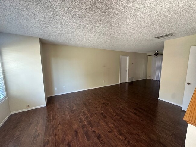 Photo - 624 W Graaf Ave Unit B