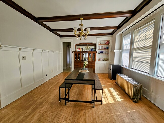 Photo - 2942 N Frederick Ave Unit 2942