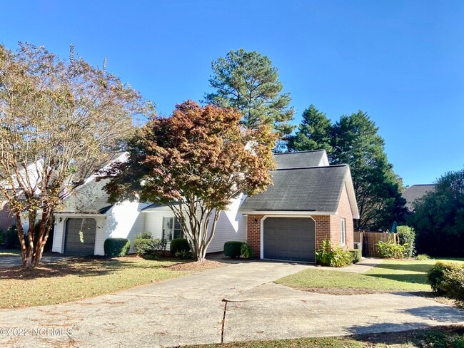 Photo - 400 Georgetown Ct