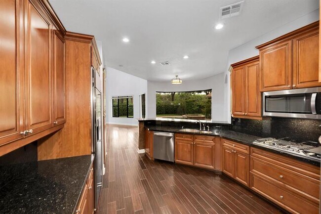 Photo - 16242 Rosecroft Terrace