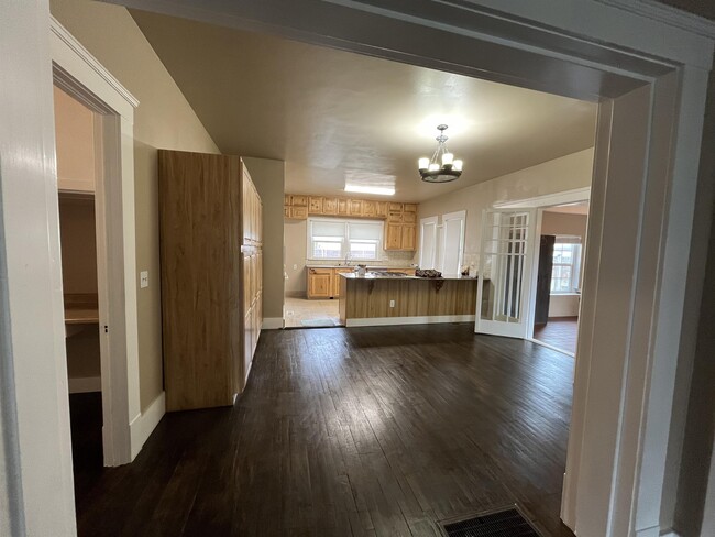 Photo - 124 Katherine St
