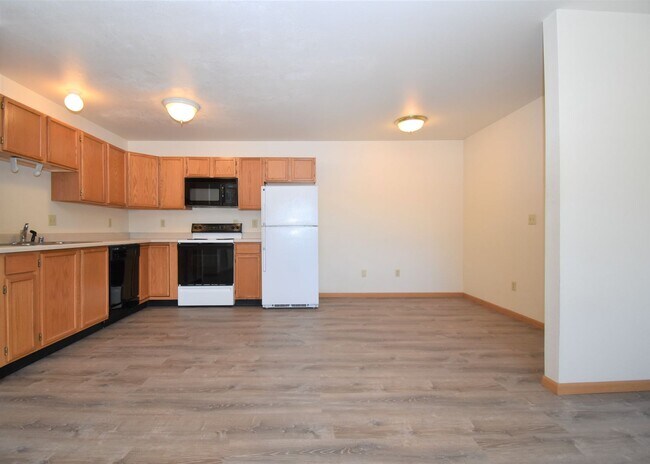 Photo - Beautiful 2 bedroom apartment with attache... Unidad C