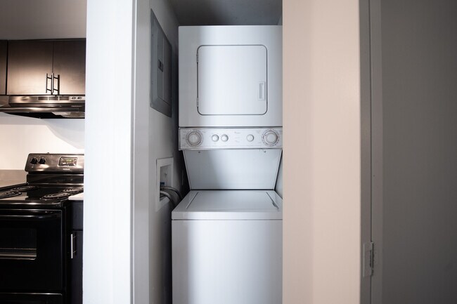 Photo - Broadway 121