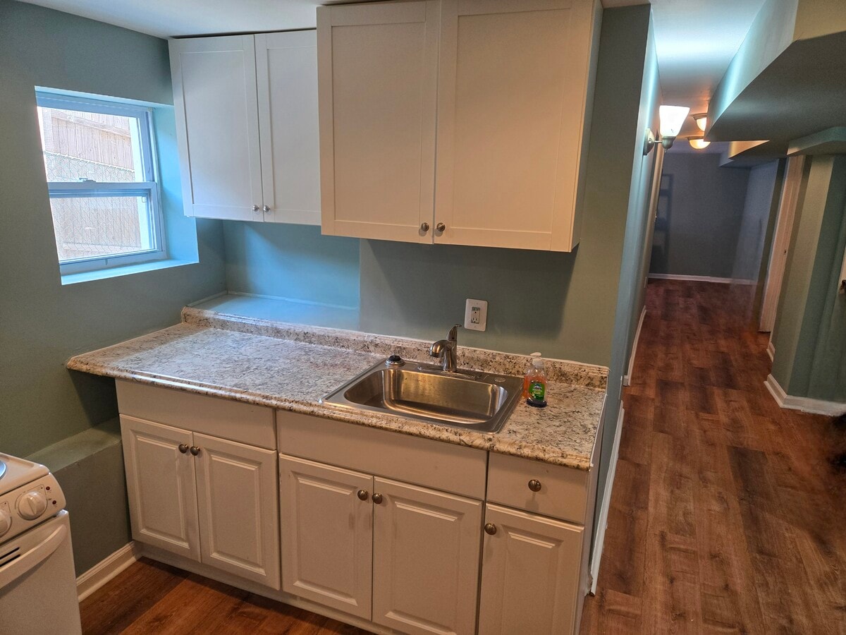 Photo - 5206 Cumberland St