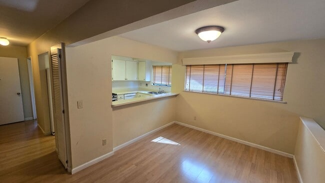 Photo - 8341 Valley View Ct