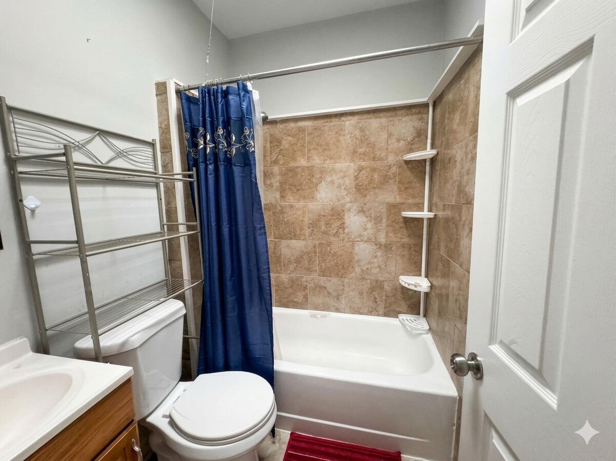 Photo - 2518 Barclay St