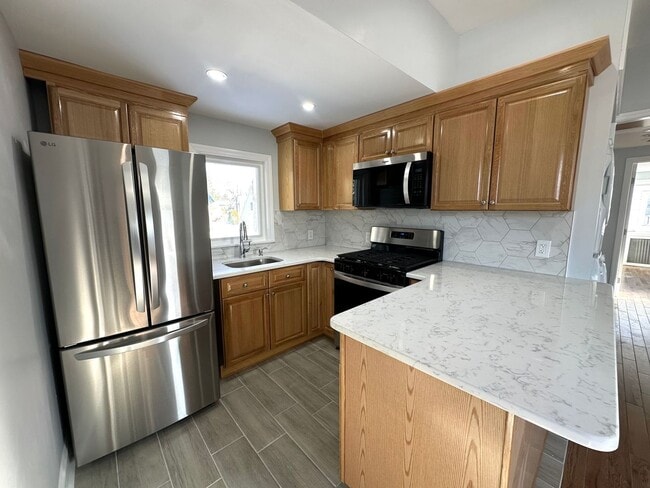 Photo - 10-05 2nd St Unit 2