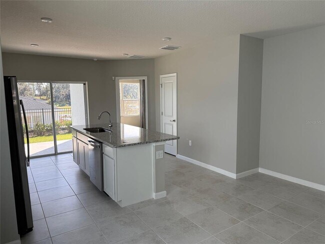 Photo - 1200 Port Blue Wy