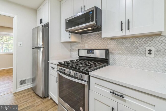 Photo - 8309 McNeil St