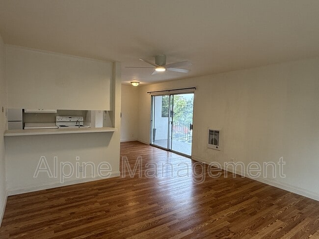 Photo - 2632 Warring St Unit 2