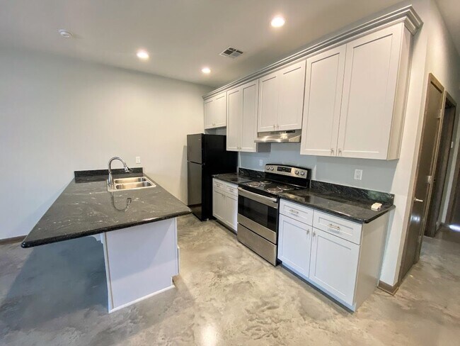 Photo - 144 Arlington Dr Unit A