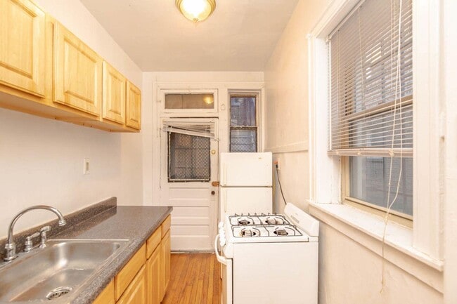 Photo - 1333 W Touhy Ave Unit 2W