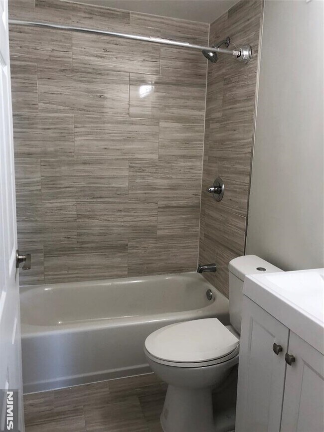 Photo - 5701 JFK Blvd E Unit #14 L