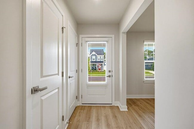 Photo - 2752 Rowyn St