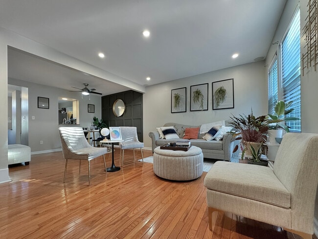 Photo - 928 S Paca St