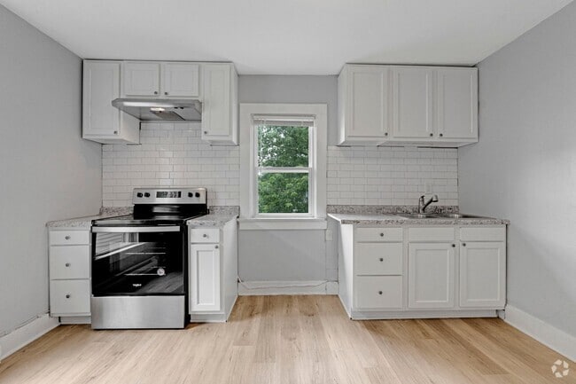 Building Photo - 833 Edgewater Ave Unit Apartment 3