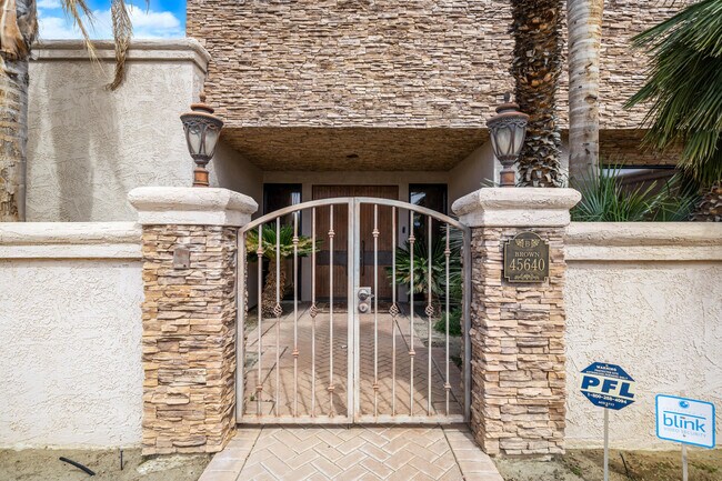 45640 Rancho Palmeras Dr