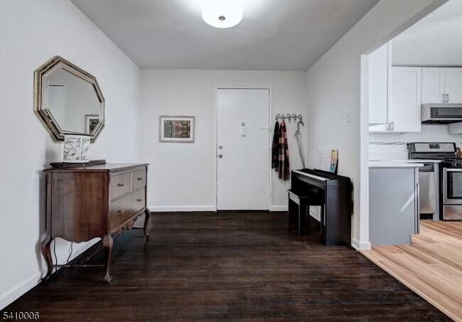 Photo - 101 Gates Ave