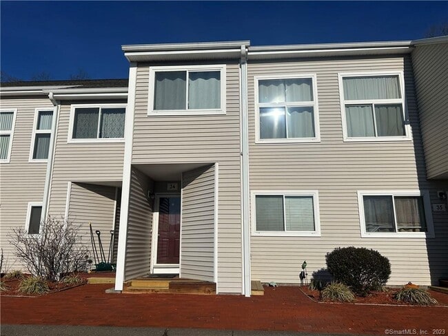 Photo - 35 Ruth St Townhome