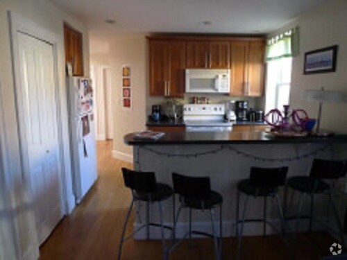 Building Photo - 836 Huntington Ave Unit #3 Rental