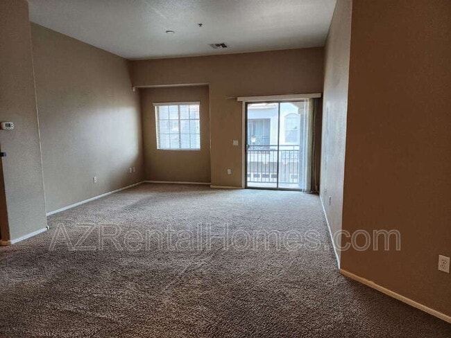 Photo - 2402 E 5th St