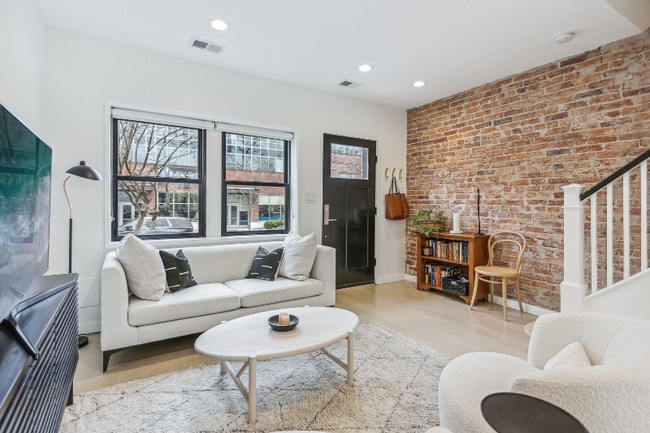 Photo - 1157 3rd St NE