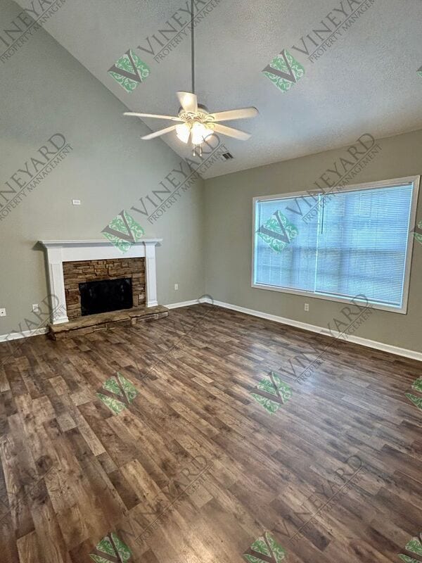 Photo - 19 Oak Grove Ln NW