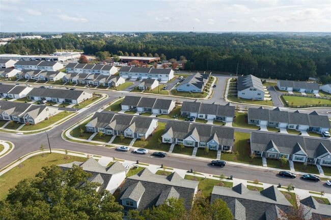 Aerial view of the Cottage at Ridge Pointe Community